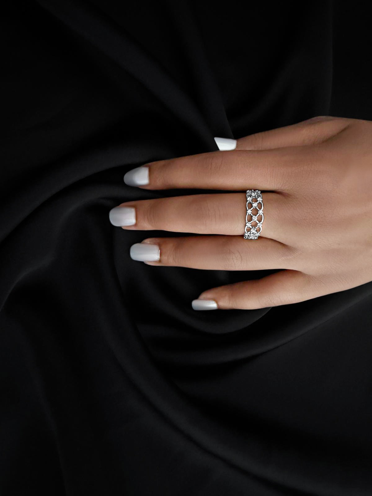 Diamond Lattice Ring